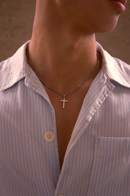 ViONE CROSS CHAIN